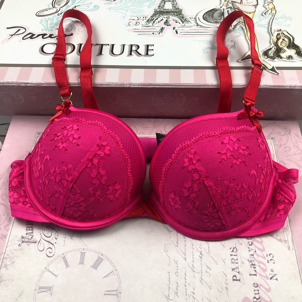 NEW  Victoria’s Secret Gorgeous very sexy Bra